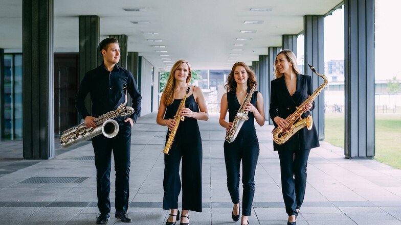 Anna-Marie Schäfer (zweite von links) mit ihren Quartettkollegen Ajda Antolovic und Eva Kotar (von rechts) sowie Filip Orlovic.