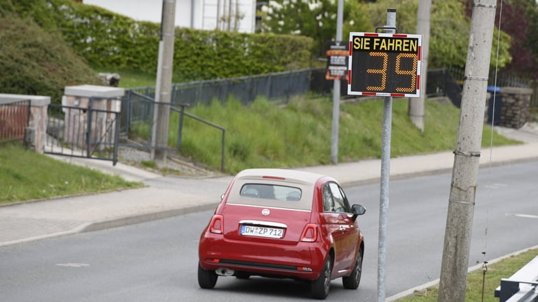 Fuß vom Gas: Künftig ist auf der Horkenstraße in Bannewitz Tempo 39 zu viel.