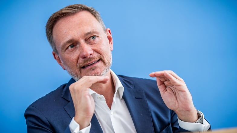 Bundesfinanzminister Christian Lindner will ein geplantes privates Altersvorsorgedepot mit bis zu 600 Euro pro Jahr fördern