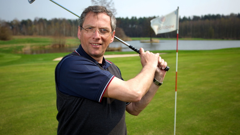 Uwe Neumann ist Geschäftsführer der Golfanlage in Ullersdorf. Er hofft auf eine baldige Öffnung des Platzes.