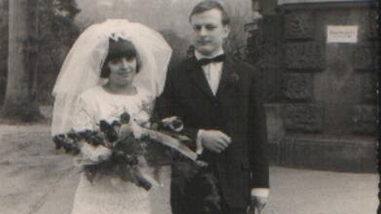 Hochzeit 1970: Elisabeth Koch trug ein Kleid aus dem Centrum Warenhaus. Später ärgerte sie sich, kein langes Kleid gewählt zu haben. Ihrem Ehemann Heiner gefiel sie so am besten.