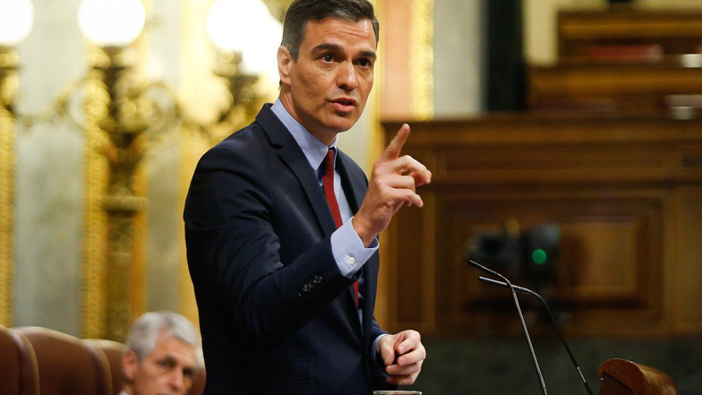 Pedro Sanchez, Ministerpräsident von Spanien, verteidigt im Parlament die Verlängerung des Notstands.