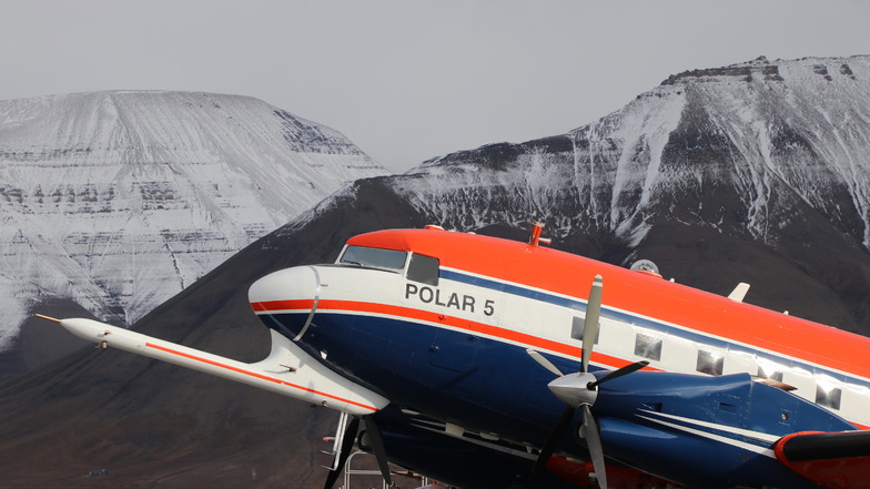 Zwei solche Polarflugzeuge vom Polarinstitut AWI haben zeitgleich die Atmosphäre vermessen. Hier im Bild bei der Expedition von 2020