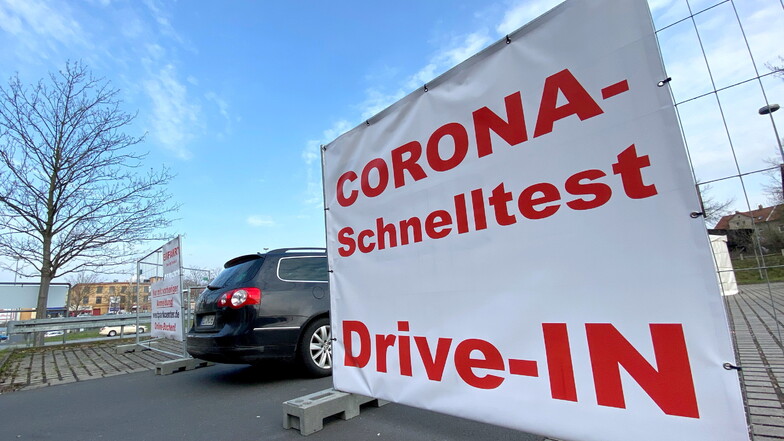 Bis einschließlich 13. Juni kann man sich noch im Corona-Schnelltest-Drive-In des Westpark-Centers kostenlos testen lassen. Danach wird der Betrieb eingestellt.