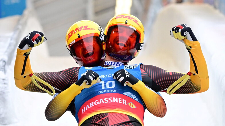 WM-Gold feiert auch das deutsche Männer-Doppel Toni Eggert und Sascha Benecken.
