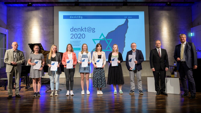Schöner Erfolg für Jugendliche aus Meißen und Großenhain: Die Gymnasiasten wurden als Preisträger bei einem Geschichts-Wettbewerb der Konrad-Adenauer-Stiftung in Berlin ausgezeichnet.