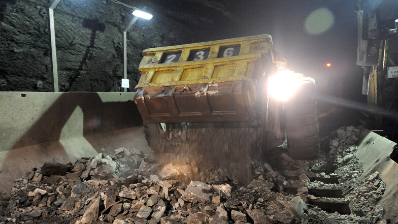 So wie in dieser polnischen Mine des Kupfer-Bergbauunternehmens KGHM in Polkowice muss man sich den geplanten Kupferbergbau auch in Südbrandenburg und im Norden des Landkreises Görlitz vorstellen.
