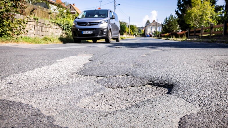 Teuer, aber notwendig: die marode S168 durch Struppen kann ausgebaut werden.