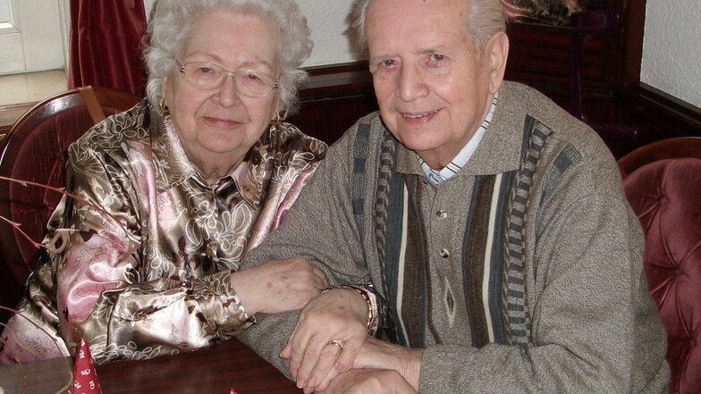 Helga und Horst Kuhnt aus Görlitz sind seit 70 Jahren verheiratet.