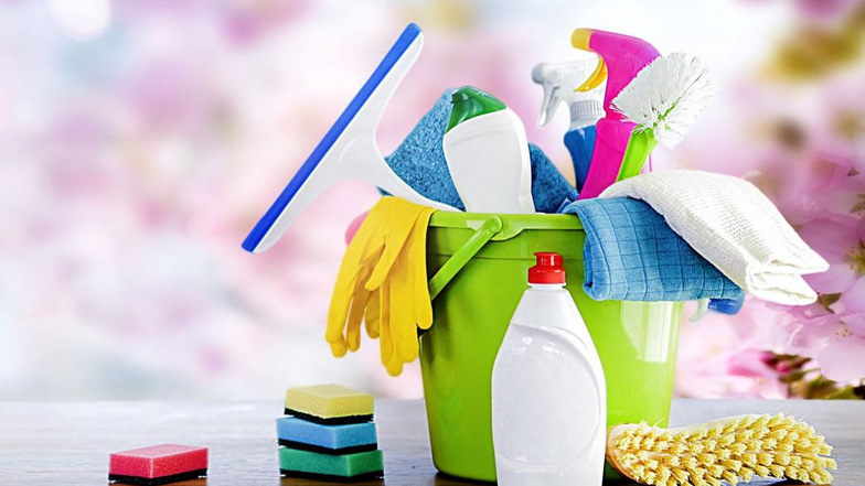 Der traditionelle Frühjahrsputz ist eine gute Möglichkeit, einmal die gesamte Wohnung von Grund auf zu reinigen.