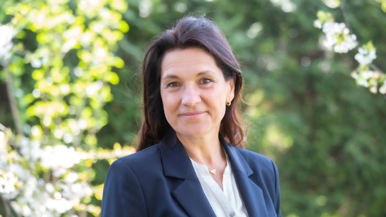 Heike Pantak kandidiert als Einzelbewerberein zur Bürgermeisterwahl in Schwepnitz. Sie ist Fachwirtin für Wirtschaft.