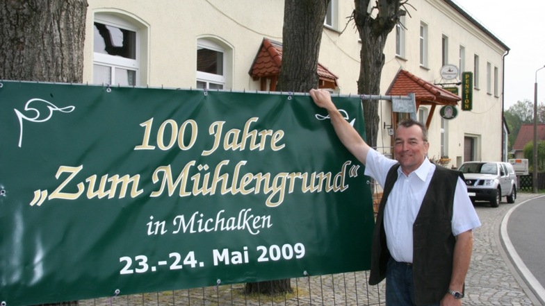 Zwei Tage lang wurde das 100-jährige Bestehen der Gaststätte „Zum Mühlengrund“ gefeiert. Zehn Jahre später macht Gastwirt Reinhard Müller Schluss.