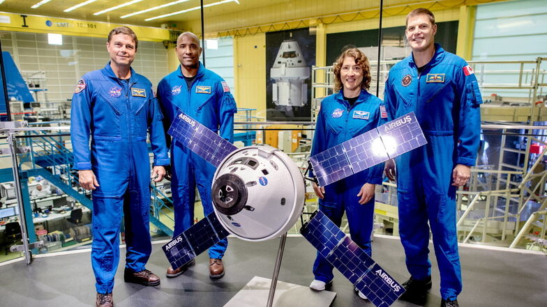 Die Crew-Mitglieder der Artemis 2-Mission der US-Raumfahrtbehörde Nasa, Reid Wiseman (l-r), Victor Glover, Christina Koch und Jeremy Hansen.