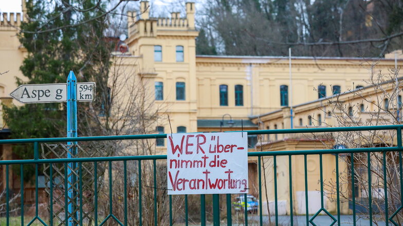 Der Umgang mit der alten Flachsspinnerei im Zittauer Ortsteil Hirschfelde ist auch noch umstritten, nachdem der Kreis sie nicht mehr als Asylheim nutzen will.