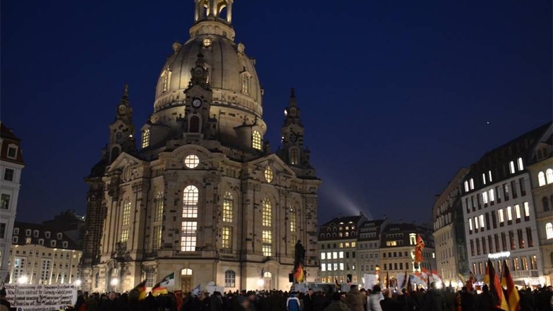 In Dresden hat es am Montagabend erneut eine Demonstration des Bündnisses Pegida gegeben.