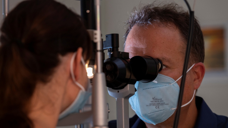 In Sachsen gibt es derzeit 333 ambulant tätige Augenärzte und damit mehr als doppelt so viele wie 1991.