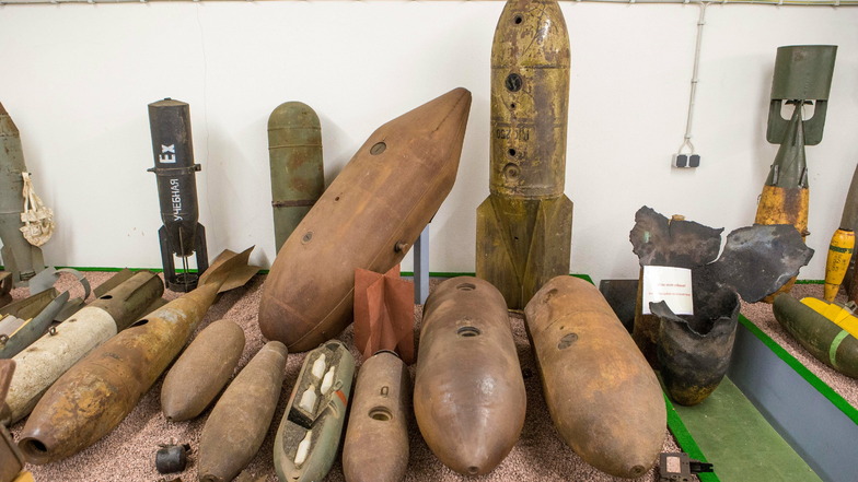 Eine Auswahl von Bomben, die in Bunkern des Kampfmittelbeseitigungsdienstes am Rand der Gohrischheide aufbewahrt wird.