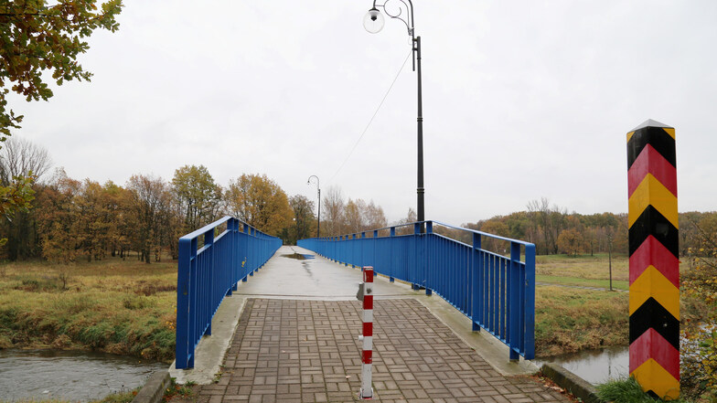 Zwar gibt es bei Deschka bereits eine Brücke, sie ist allerdings ausschließlich für Fußgänger und Radfahrer vorgesehen.
