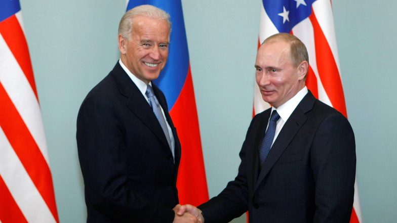 Joe Biden und Wladimir Putin trafen sich bereits im Jahr 2011 zu Gesprächen in Moskau. Damals war Biden noch Vize-Präsident der USA.