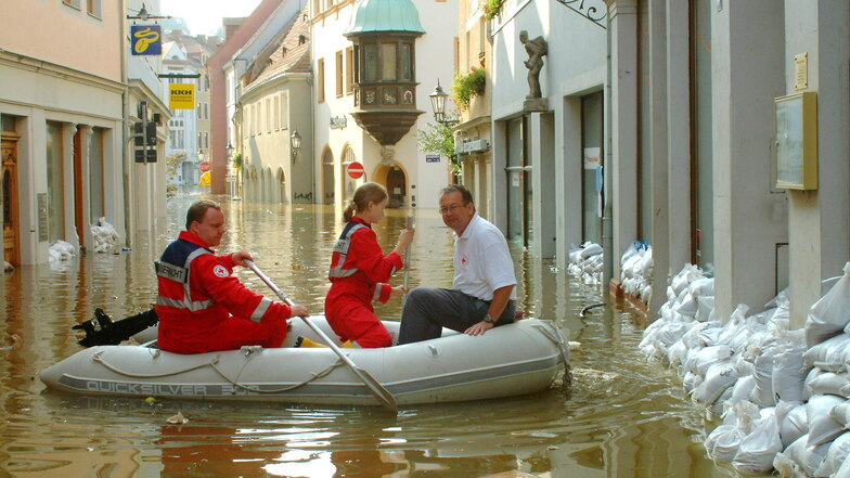 Hochwasser 2002: Es gibt legendäre Foos, aber auch viiele Geschichten.