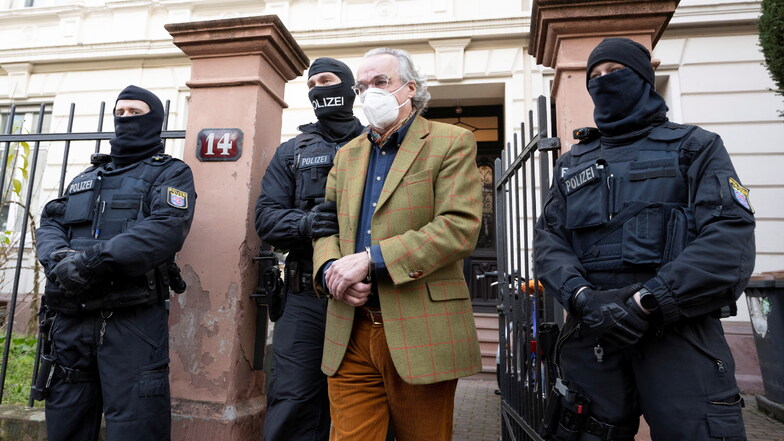 Prozess gegen mutmaßliche Reichsbürger der Reuß-Gruppe: Angeklagter äußert sich