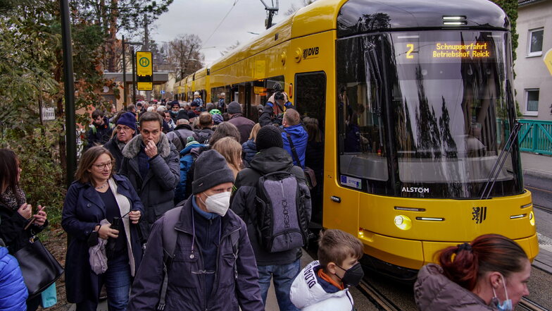 Nach Rückkehr ins Depot: Neue Dresdner Straßenbahn soll ab Samstag wieder fahren