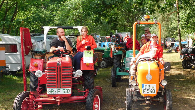 Das Traktorentreffen in Klein Priebus, wal als kleine Veranstaltung einiger Enthusiasten begann, zieht mittlerweile Teilnehmer aus ganz Deutschland und Polen an. Auch dank seiner grenzüberschreitenden Korso-Fahrten und eines aktiven Vereins.