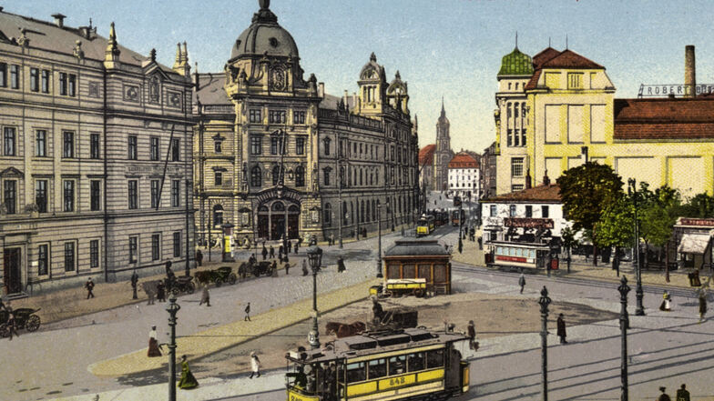 Postbauten dominierten einst den Postplatz. auf dieser Postkarte von 1910 ist die Oberpostdirektion zu sehen.