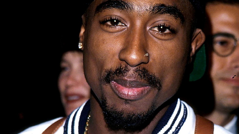 Rund 27 Jahre nach dem Mord an dem US-Rapper Tupac Shakur - hier auf einem Foto aus dem Jahr 1994 - wird ein Verdächtiger des Mordes beschuldigt.