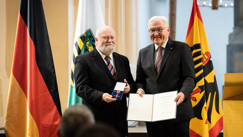Am 8. Dezember 2022 ist Christian Schramm von Bundespräsident Frank-Walter Steinmeier mit dem Verdienstorden der Bundesrepublik Deutschland ausgezeichnet worden.