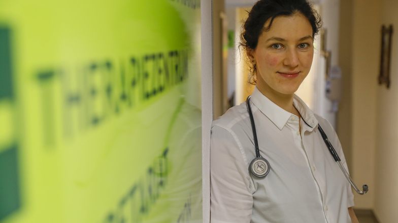 Internistin Eva Martinkova arbeitet als angestellte Ärztin bei Dr. Hanzl in Oderwitz. Sie bereitet den deutsch-tschechischen Ärztekongress vor.