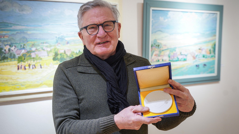 Der Bischofswerdaer Dr. Ernst Wirth erhielt 2022 die Ehrenplakette der Stadt Bischofswerda.