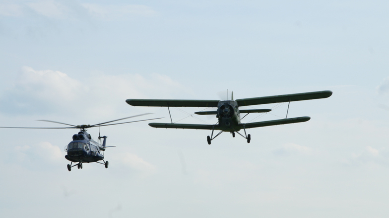 Im Anflug auf die Bautzener Flugtagen vom 9. bis 11. August: der Hubschrauber Mi-8 und das Flugzeug AN 2.
