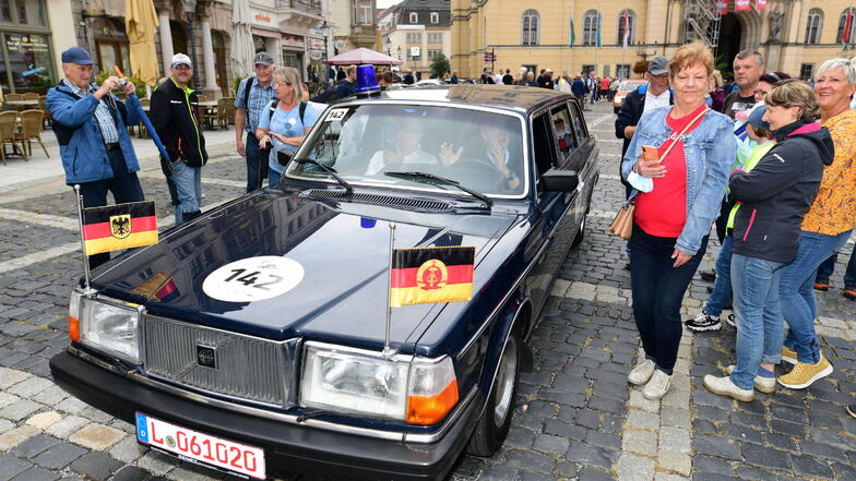 Ganz zum Schluss kam der Volvo mit Wolfgang Lippert in Zittau an. Einst wurde Erich Honecker in diesem Auto kutschiert.