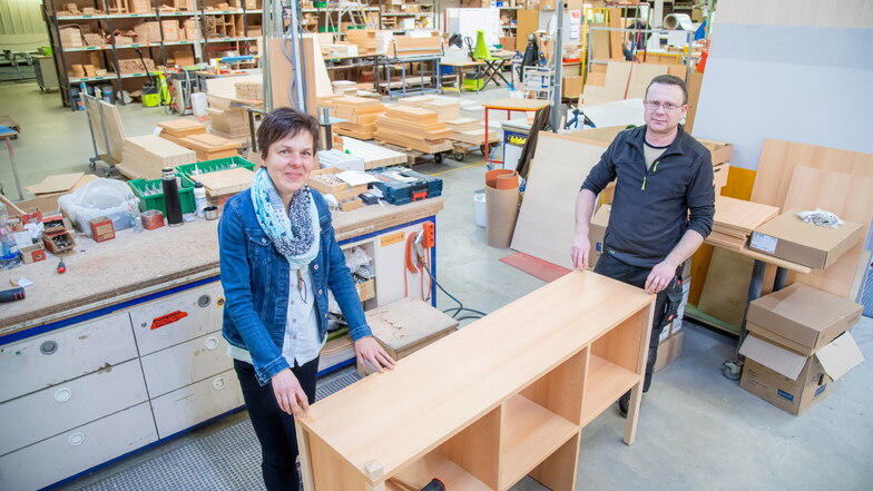 Geschäftsführerin Meike Wittmann hat es im Möbelwerk Niesky jetzt mit einem Betriebsrat zu tun.