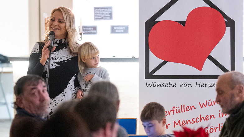 Der Wünsche-Verein ist der Sieger bei der dm-Jubiläumsaktion in Görlitz. Er hilft anderen Menschen, beispielsweise lädt er vor Weihnachten Hilfsbedürftige zu einem großen Essen ein.