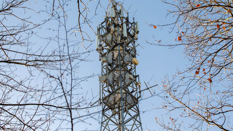 Symbolbild: Mobilfunkturm bei Cotta