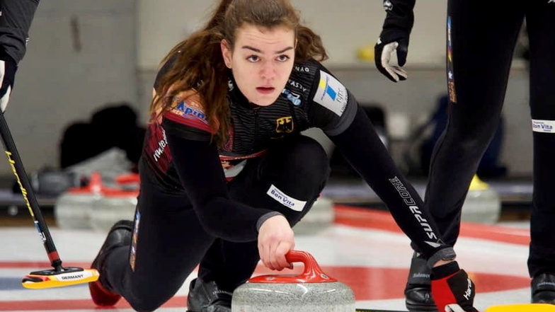 Klara-Hermine Fomm ist 21 Jahre alt, Studentin und seit 2018 ein fester Bestandteil der deutschen Curling-Nationalmannschaft.