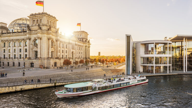 Berlin Reichstag, Bootstour Spree