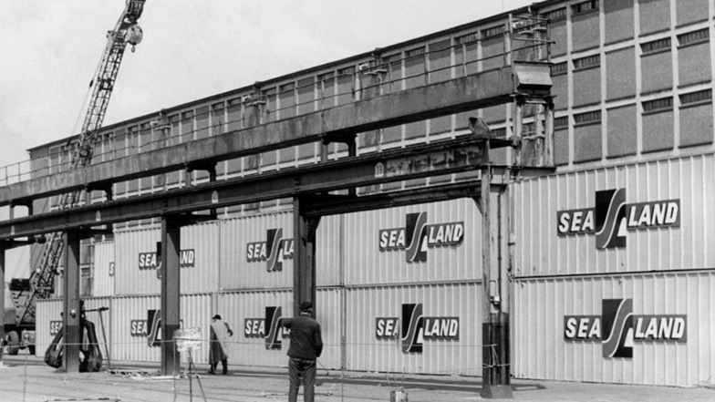 Mai 1966: Das sind ersten Container der Reederei „Sea-Land“.