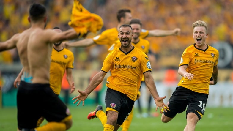 Pure Ekstase: 2016 gewinnt Dynamo Dresden im Elfmeterschießen gegen RB Leipzig. Die Dresdner Aias Aosman, Akaki Gogia und Marvin Stefaniak können ihr Glück kaum fassen.