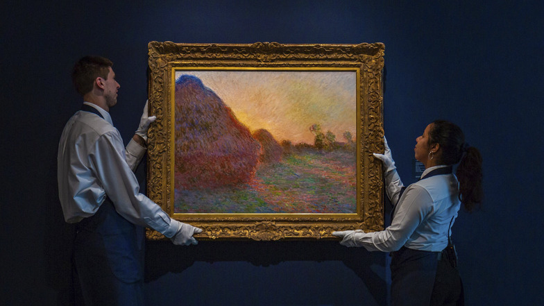 Das Gemälde «Meules» von Impressionist Claude Monet ist für 110,7 Millionen Dollar unter den Hammer gekommen.