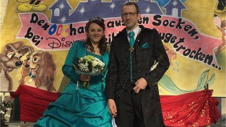 Prinzessin Peggy III. und Prinz André I. und die anderen Ottendorfer Narren feiern unter dem Motto „Den OCC haut’s aus den Socken, bei Disney bleibt kein Auge trocken“.