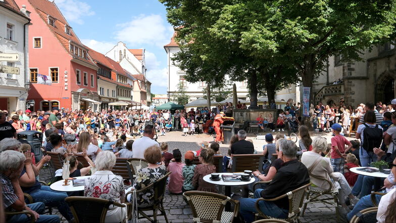 Das Straßentheaterfestival "Gassenzauber" zieht viele Besucher in die Meißner Innenstadt. Die hier ansässigen Einzelhändler können ihre Geschäfte am "Gassenzauber"-Wochenende auch am Sonntag öffnen.