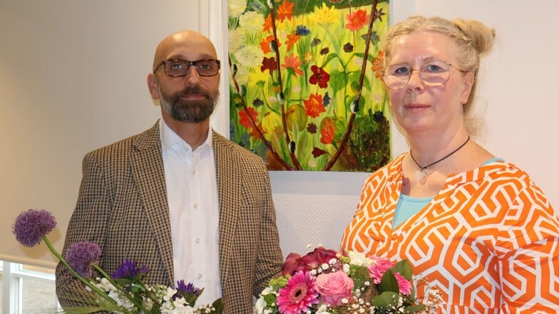 Das Künstlerduo Torsten J. und Merja Rentsch stellt im SKC Schleife aus. Die „Blumenwiese“ entstand 2011. Tatsächlich aber blieb das Bild – wie alle anderen auch – ohne Titel.