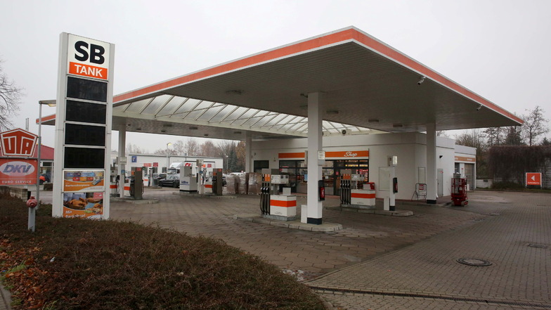 Die SB Tankstelle in Kamenz an der Hohen Straße wird modernisiert und bekommt einen neuen Inhaber.
