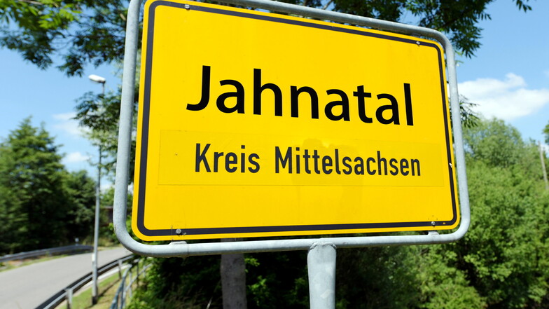 Für die schnelle Änderung der Adressen auf den Ausweisen der Einwohner von Jahnatal ändert das Einwohnermeldeamt seine Öffnungszeiten.