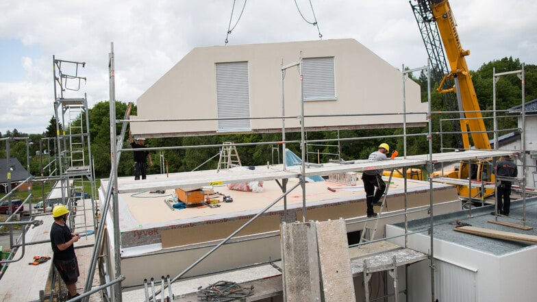 Sachsen stockt die Förderung auf, um mehr Familien im Freistaat den Hausbau zu ermöglichen.