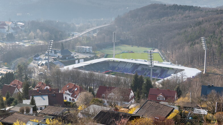 FC Erzgebirge Aue | Erzgebirgsstadion | Kapazität: 16.080 | Auslastung: 8.000 | Auslastung in Prozent: 49.