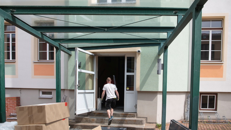 Die Heinrich-Zille-Oberschule in Radeburg wird komplett saniert und erweitert.